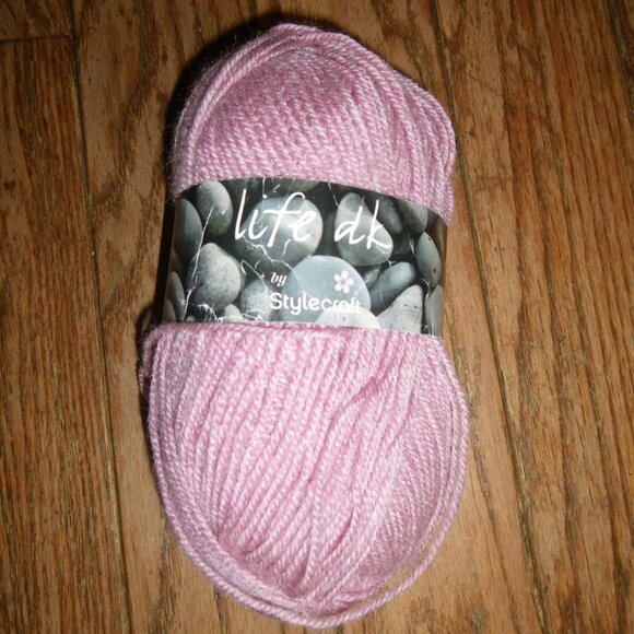 1 Skein Life DK by Stylecraft Wool Blend Yarn - Color Rose - 326 yds. - Picture 1 of 1